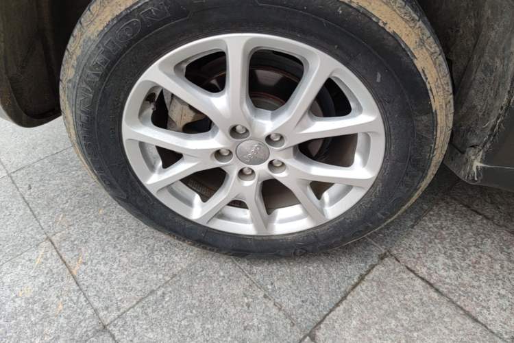 Used Jeep Cherokee 2017 2.4L Leading Edition
