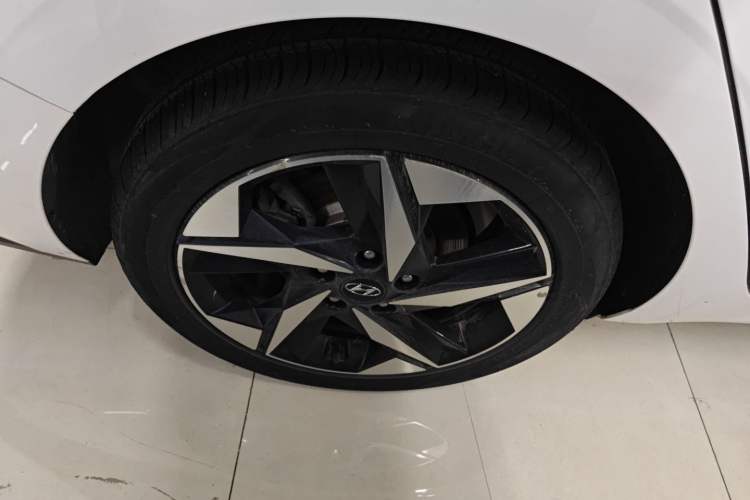 Used Hyundai Elantra 2021 1.5L CVT LUX Prestige Edition