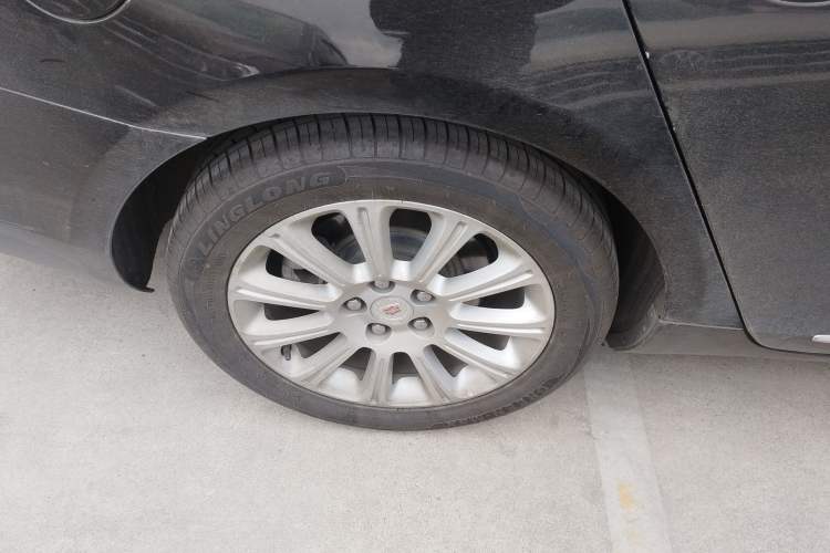 Used Cadillac XTS 2015 28T Comfort Model Right Rear Wheel Hub