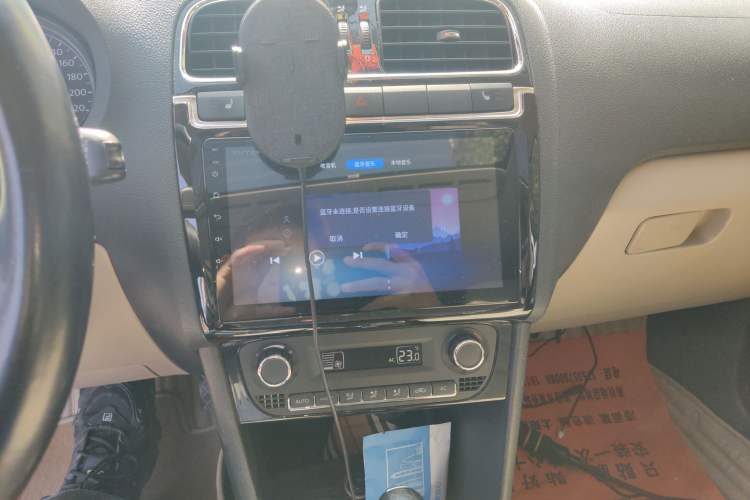 Used Volkswagen Polo 2013 1.6L Automatic Luxury Edition
