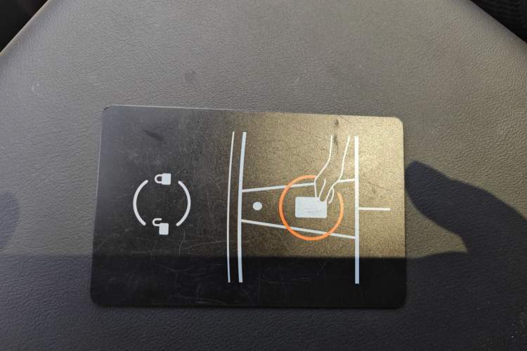 Used Tesla Model Y 2024 Rear-Wheel-Drive Version
