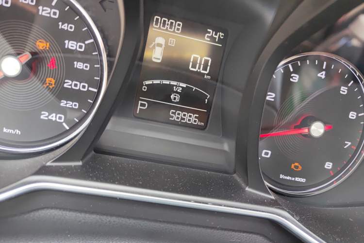 Used MG 6 2017 20T Automatic Luxury Smart Connect Version China V Standard