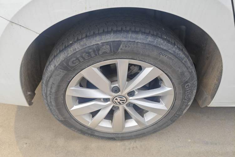 Used Volkswagen Bora 2020 1.5L Automatic Elite Version Right Rear Wheel Hub