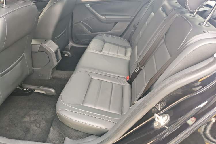 Used Volkswagen Lavida 2015 1.6L Automatic Comfort Edition Left Rear Seat