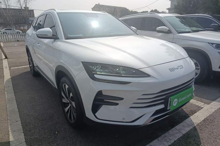 Used BYD Song PLUS New Energy 2024 HONOR Edition DM-i 71km Luxury Model Front Right 45 Deg