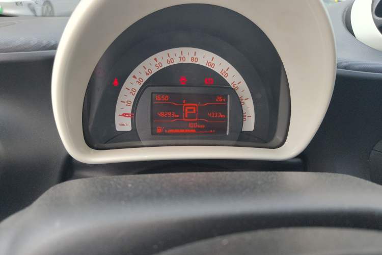 Used smart fortwo 2015 1.0L 52 kW hardtop Dynamic version
