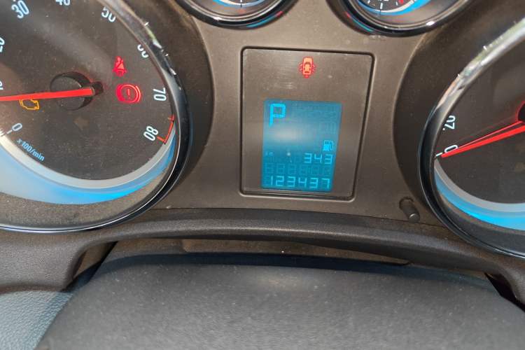 Used Buick GT 2013 GT 1.8L Automatic Fashion Edition Odometer Close Up