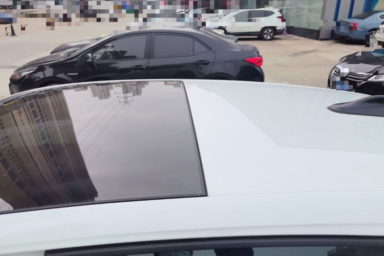 Used Volkswagen Golf 2025 300TSI R-Line
