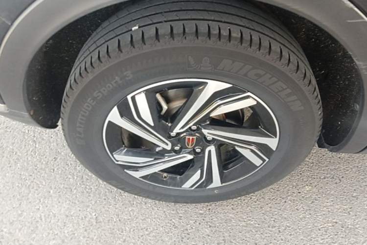 Used Hongqi HS5 2022 Revised Version 2.0T Smart Connect Flagship Edition
