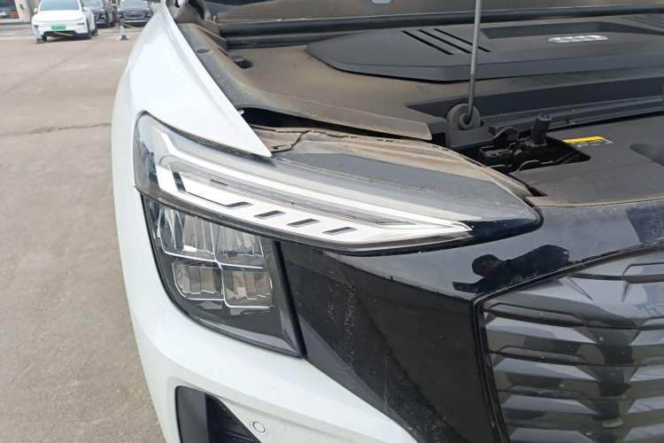 Used Audi Q5 e-tron 2023 40 e-tron Shining Edition Mecha Kit