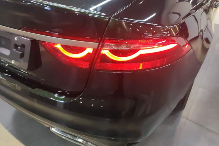 Used Jaguar XFL 2024 2.0T P250 Two-Wheel Drive Prestige Luxury Edition
