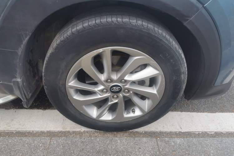Used Hyundai Tucson 2018 1.6T Dual-Clutch Two-Wheel Drive 15th Anniversary Special Edition
