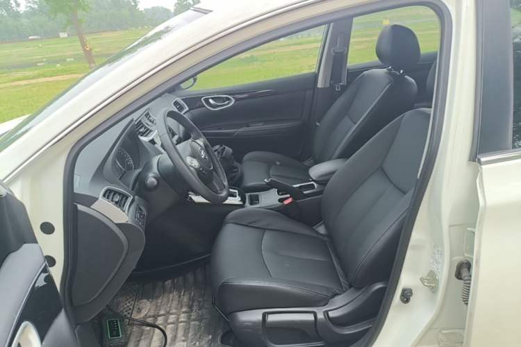 Used Nissan Sylphy 2019 1.6XV CVT Smart Connect Luxury Edition China VI Standard Left Front Seat