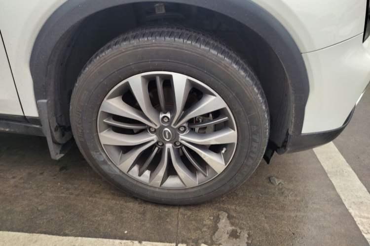 Used GAC Trumpchi GS8 2017 320T Two-Wheel Drive Luxury Smart Connectivity Version (7 Seats)