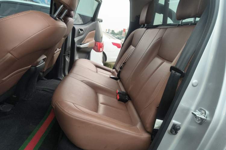 Used Dongfeng Ruichi 6 2020 2.3T Automatic 2WD Diesel Luxury Version China VI Standard Long Cargo Bed M9T
