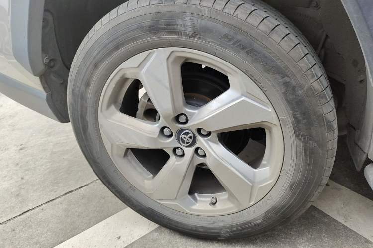 Used Toyota RAV4 2020 2.0L CVT Two-Wheel Drive Fashion Edition
