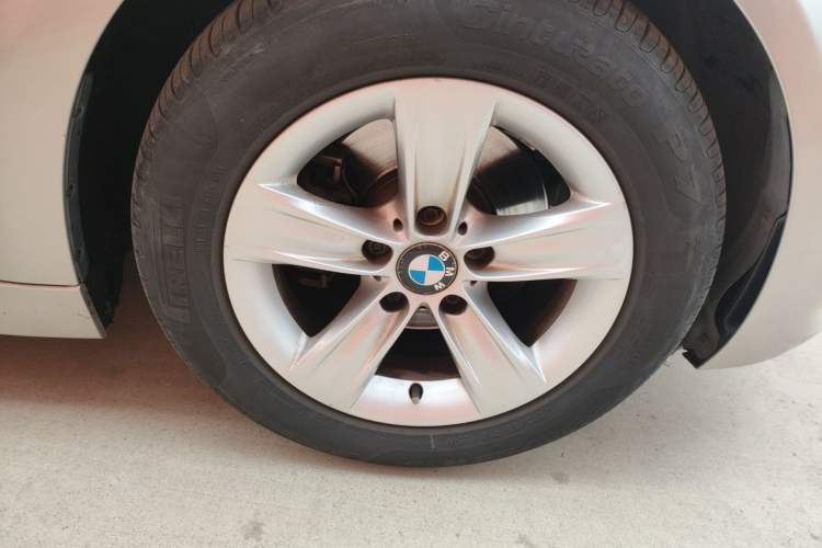 Used BMW 3 Series 2013 320i Sport Edition Right Front Wheel Hub