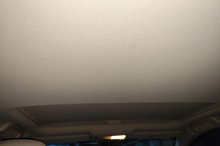 Used Toyota Camry 2015 Dual-Engine 2.5 HG Luxury Navigation Edition
