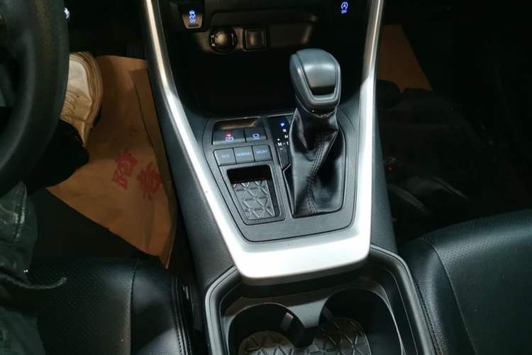 Used Toyota RAV4 2022 2.0L CVT Two-Wheel Drive Urban Edition