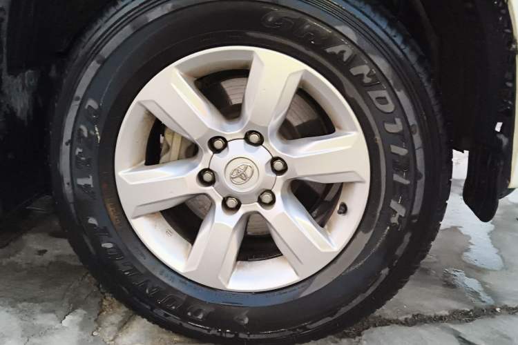 Used Toyota Prado 2014 2.7L Automatic Standard Edition