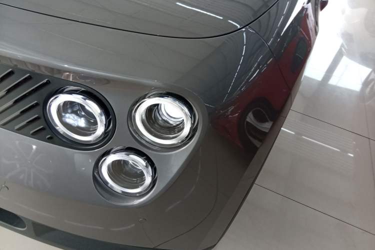 Used firefly firefly 2025 Illuminated Edition
