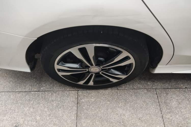 Used Mercedes-Benz C-Class 2017 C 200 Sport Edition Exterior 2