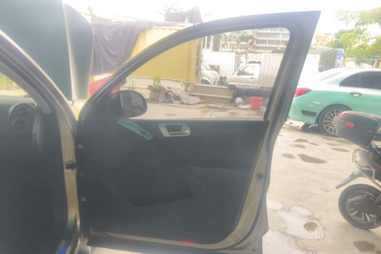 Used Volkswagen Tiguan 2016 300TSI Automatic Two-Wheel Drive Trend Edition Right Front Door Interior