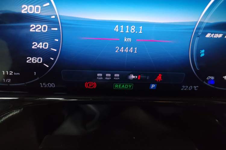 Used Mercedes-Benz E-Class New Energy 2024 E 350 e L Plug-in Hybrid Sedan Odometer Close Up