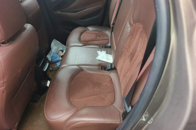 Used Buick Envision 2016 20T Two-Wheel-Drive Elite Model Left Rear Seat