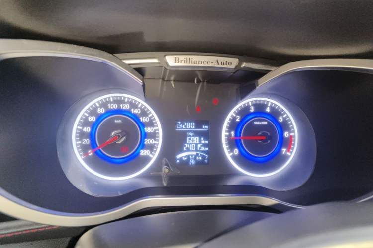 Used Brilliance V3 2016 1.5L Manual Elite Version