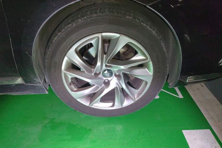 Used DS 5LS 2014 1.8L Elegant Edition VTi140
