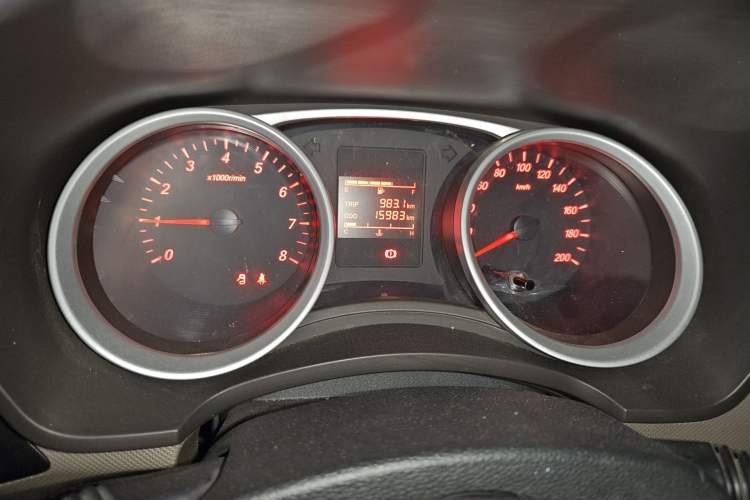 Used Wuling Hongguang 2019 1.5L S Basic Version China VI Standard LAR Instrument Cluster
