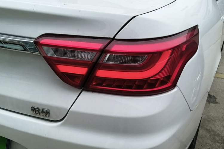 Used Geely Auto Vision 2018 1.5L Automatic Happiness Edition Right Rear Taillight