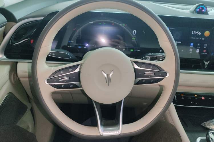 Used VOYAH Dream 2024 PHEV Extended-Range Premium Edition Steering Wheel