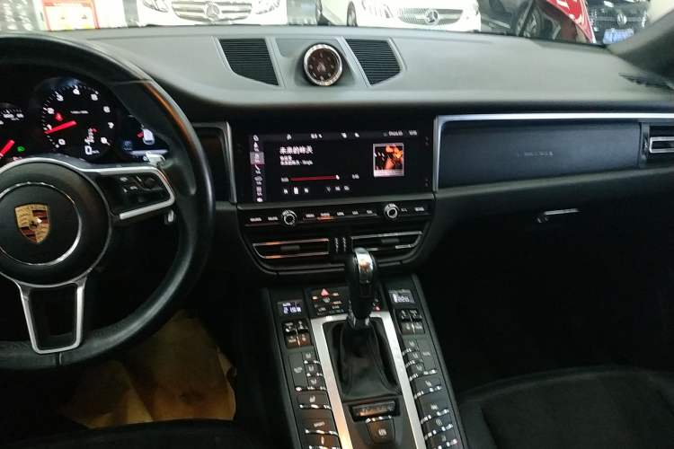 Used Porsche Macan 2020 Macan 2.0T