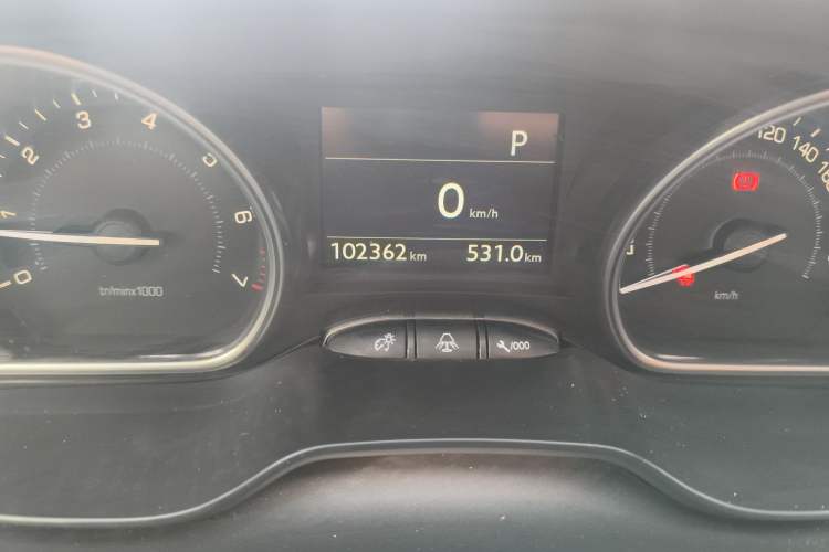 Used Peugeot 2008 2014 1.6L Automatic Navigation Edition