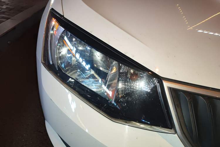 Used Skoda Fabia 2016 1.4L Automatic Car Enjoy Edition
