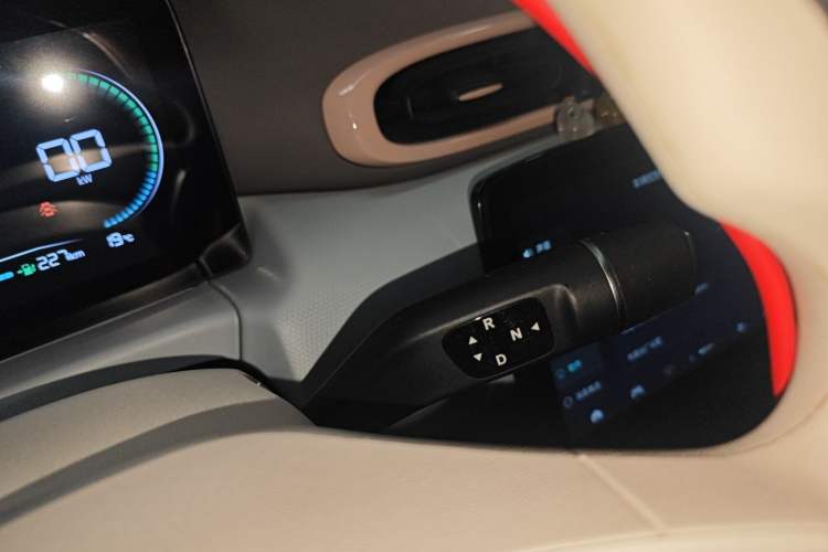 Used Leapmotor T03 2024 310 Comfort Edition Gear Lever