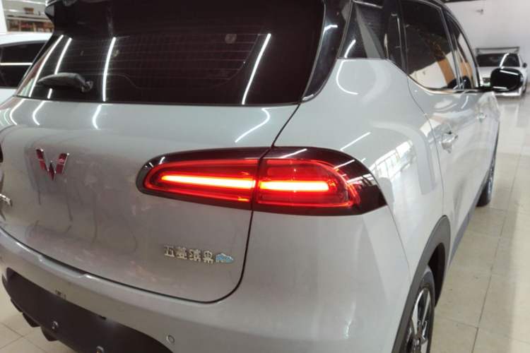 Used Wuling Bingo PLUS 2024 510 km Flagship Edition Four-Seater Version Right Rear Taillight