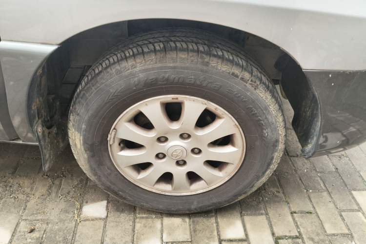 Used JAC Group Refine 2011 2.4L Colorful Journey Gasoline Standard Edition HFC4GA1-C
