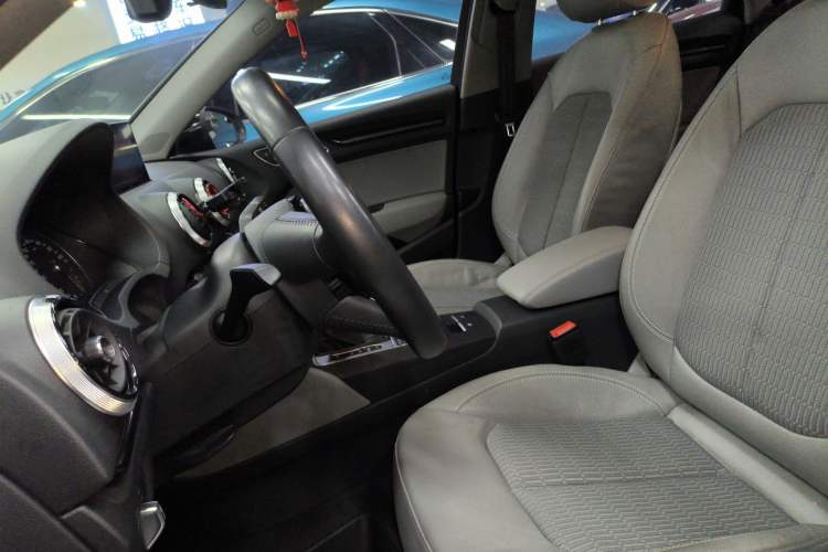 Used Audi A3 2018 30th Anniversary Edition Limousine 35 TFSI Fashion Model Left Front Seat