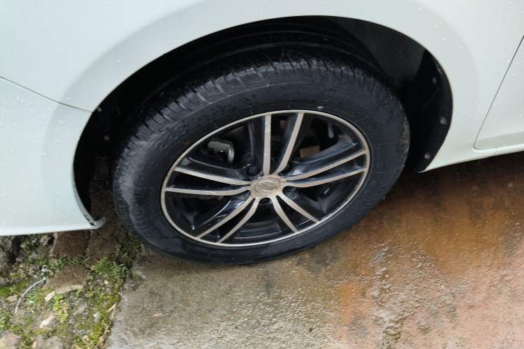 Used BYD Surui 2015 Revised Version 1.5L Manual Luxury Edition