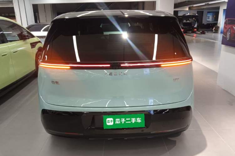Used Zeekr MIX 2025 Long-Range Intelligent Driving Edition Rear
