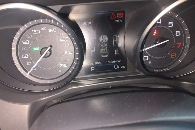 Used Jaguar XE 2015 2.0T 200 PS R-Sport