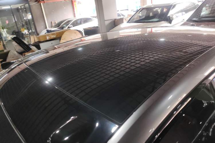 Used ONVO L60 2024 60 kWh Rear-Drive Version Roof