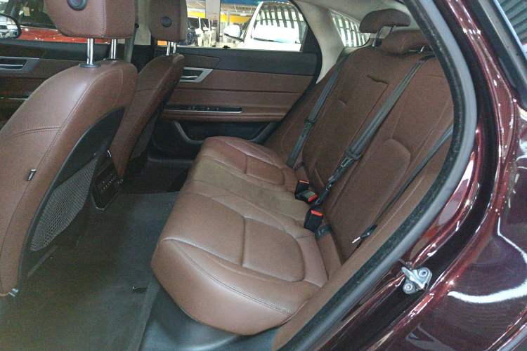 Used Jaguar XFL 2018 XFL 2.0T 250 PS Luxury Edition Left Rear Seat