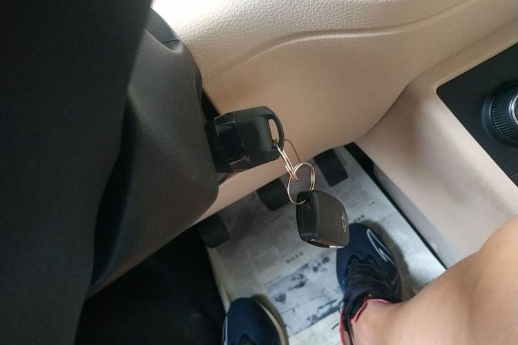 Used Kuayue Kuayue Xing V7 2022 1.6L Gasoline Luxury Model 2-Door Dual-Swing Doors DAM16KR