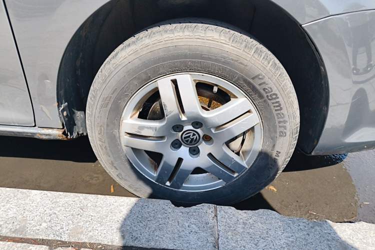 Used Volkswagen Bora 2011 1.6L Manual Fashion Edition
