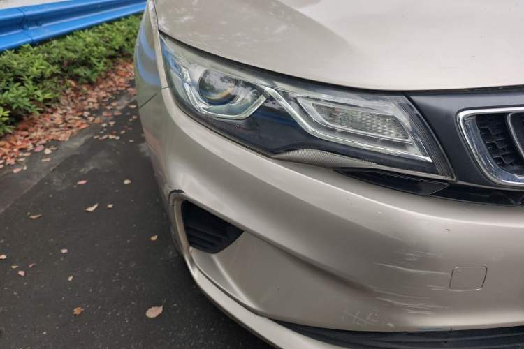 Used Geely Auto Emgrand GL 2018 1.8L DCT Elite Smart Connectivity Version Right Front Headlight