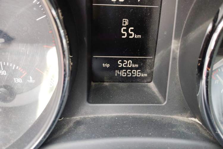 Used Skoda Superb 2013 1.4TSI DSG Sport Edition Odometer Close Up